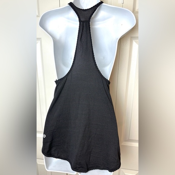 LULULEMON 105 F Singlet Tank Top Scalloped Trim Black Striped Lightweight Shirt - Picture 2 of 16